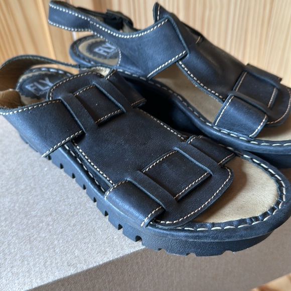 Fly London leather sandal - Picture 6 of 7
